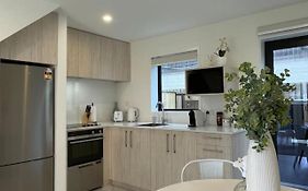 Cbd Apartment 4 - 2 Bed 2 Bath